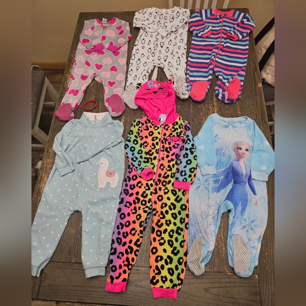 Toddler girl pajamas/footies lot of 6, size 24m & 2t